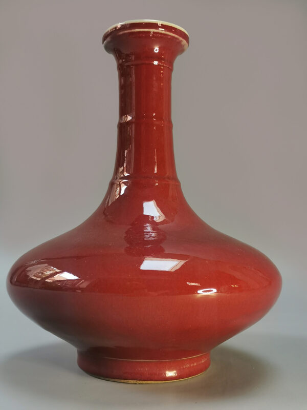 A rare Chinese porcelain   'Sang de Boeuf' glaze  vase, Yongzheng marked - Afbeelding 2